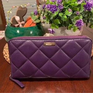 Kate Spade lacey Large Continential Wallet
Parchment